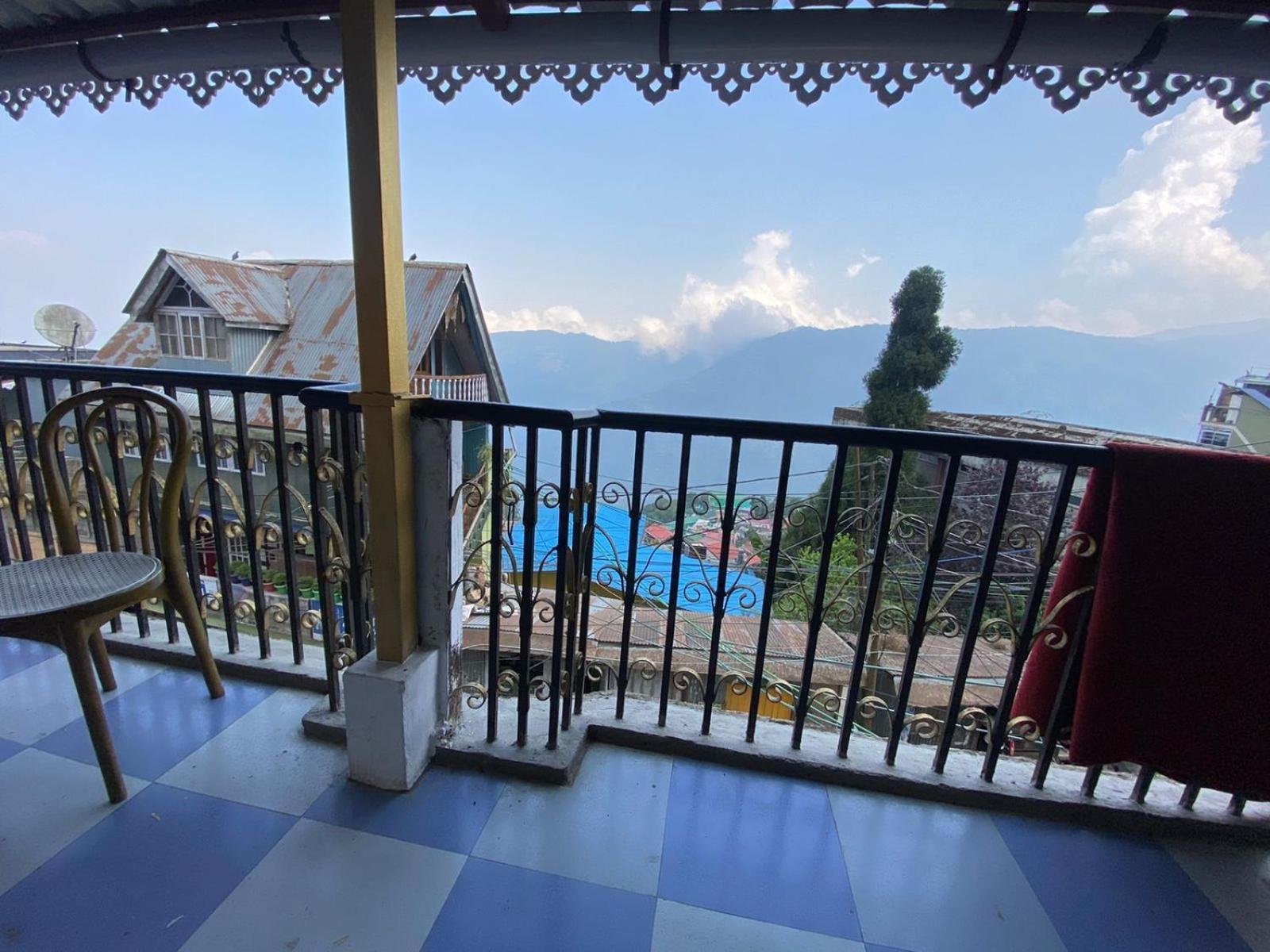 Backpackers Hub Hostel Darjeeling  Exterior photo